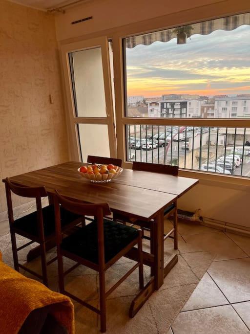 Comfy, Cosy, And Spacious Apartment Near Paris Bezons Buitenkant foto